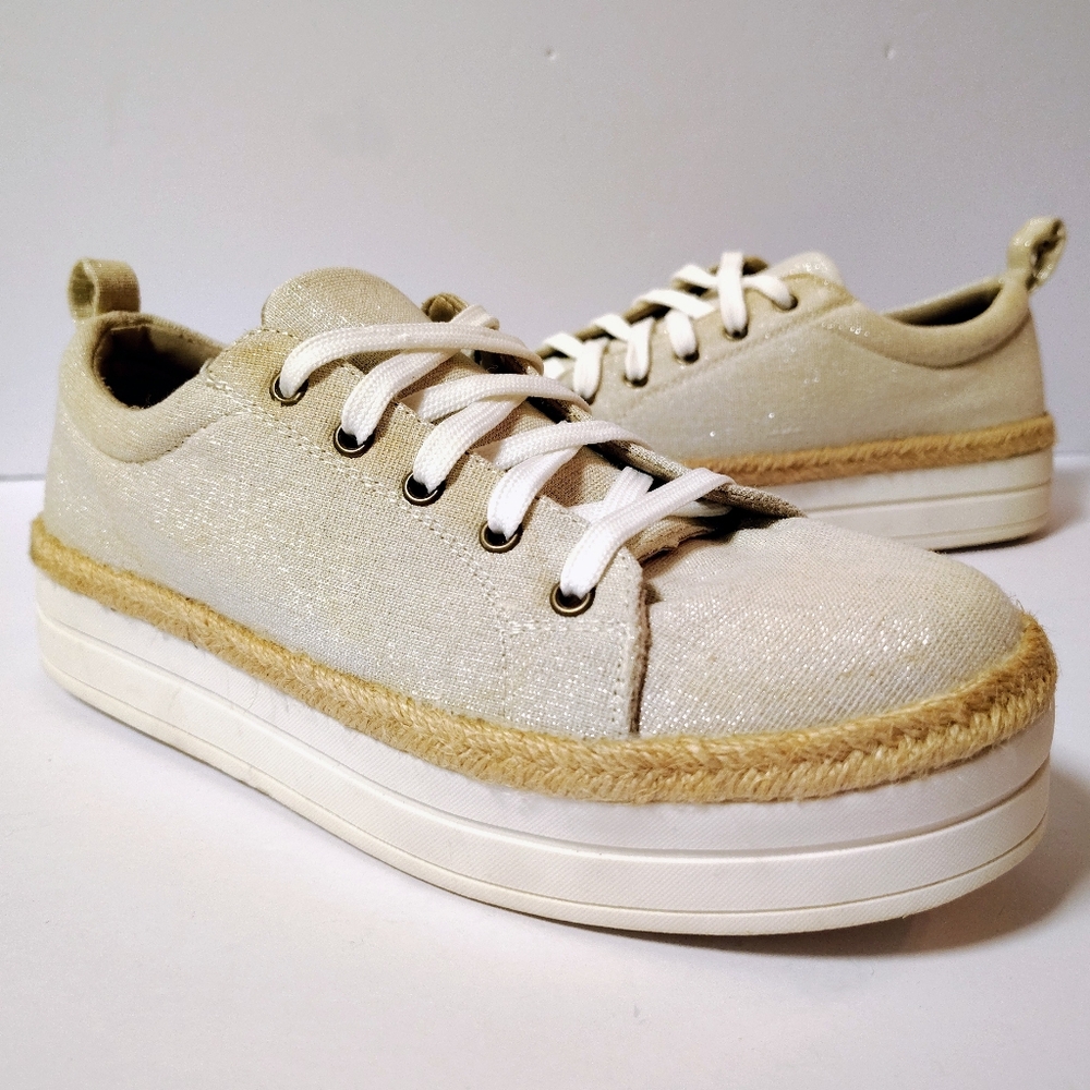 Marleylilly Women's Metallic Platform Lace-up Fashion Sneakers Beige Size 8